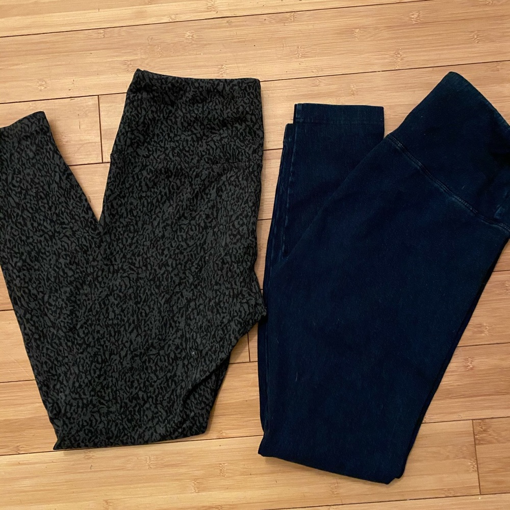 Pair of Lysse Leggings ✌🏼